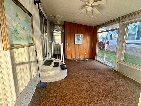 3rd image of 1447 Barefoot Cir