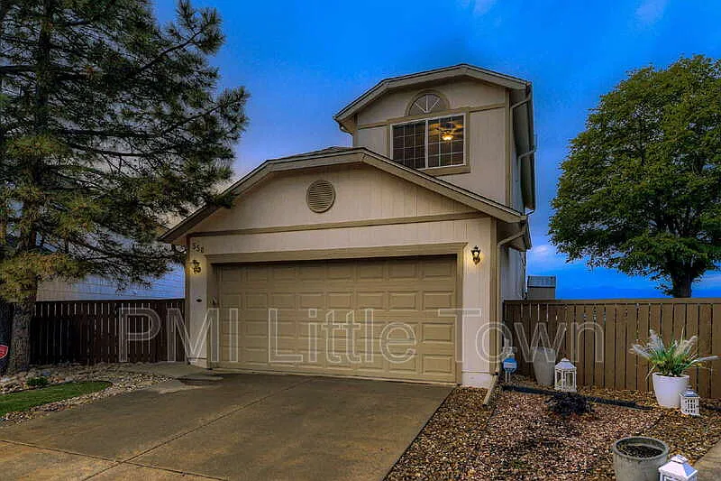 3 bed, 3.5 bath, 1998 sqft, $2,995 — Photo 1