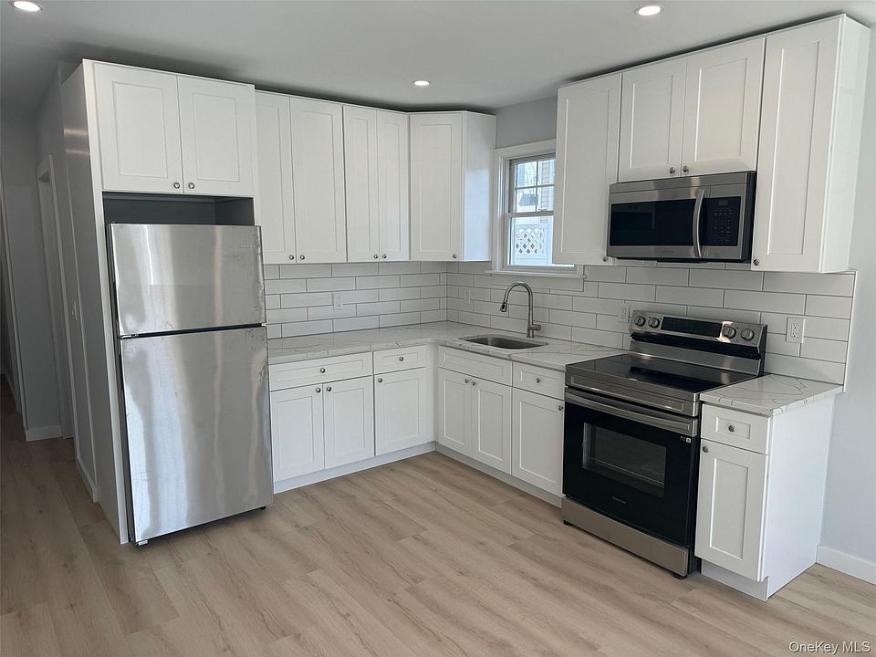 1st image of 34 Bush Ave APT 2R