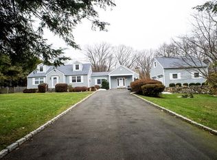 47 Oakridge Rd, North Salem, NY 10560