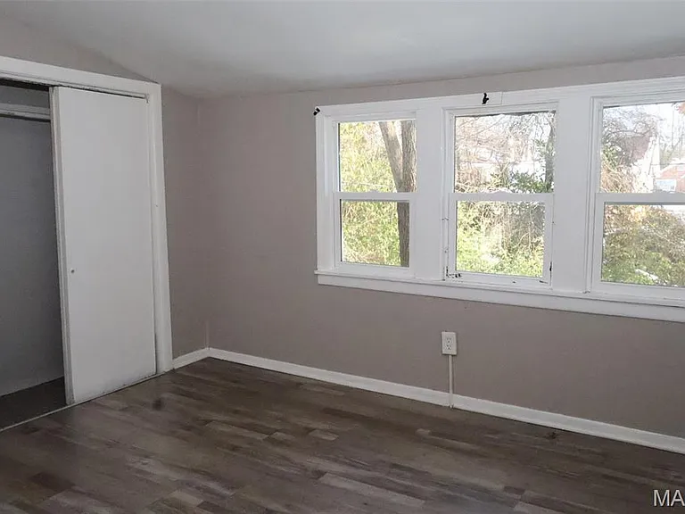 5460 Hamilton Ave — Photo 12