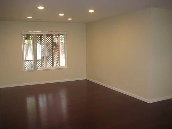 5th image of 1193 Bellingham Dr