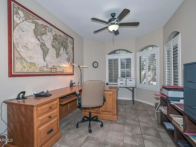 3171 N Palmer Dr — Photo 30