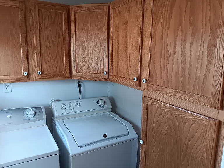 220 Amelia St — Photo 24