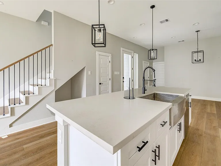 4220 McKinley St — Photo 14