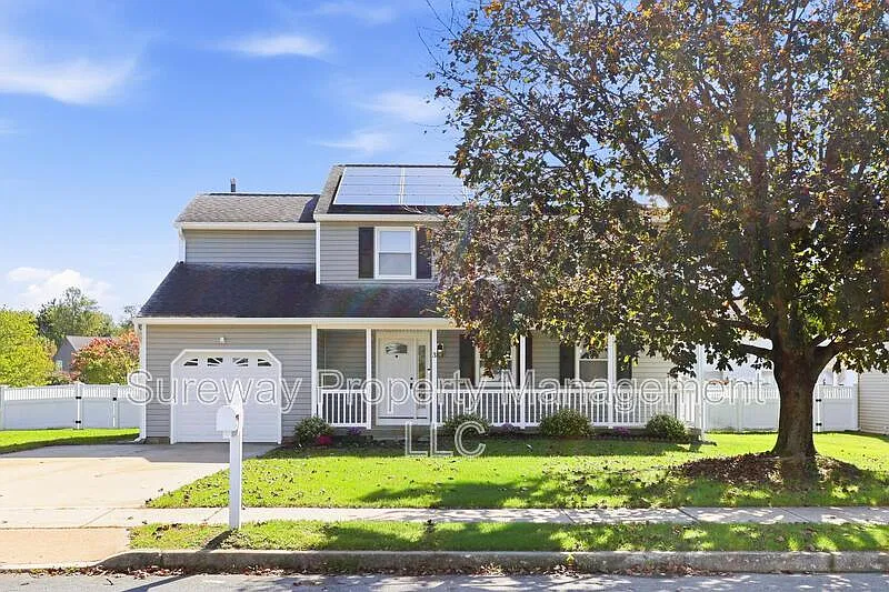 3 Huckleberry Ave