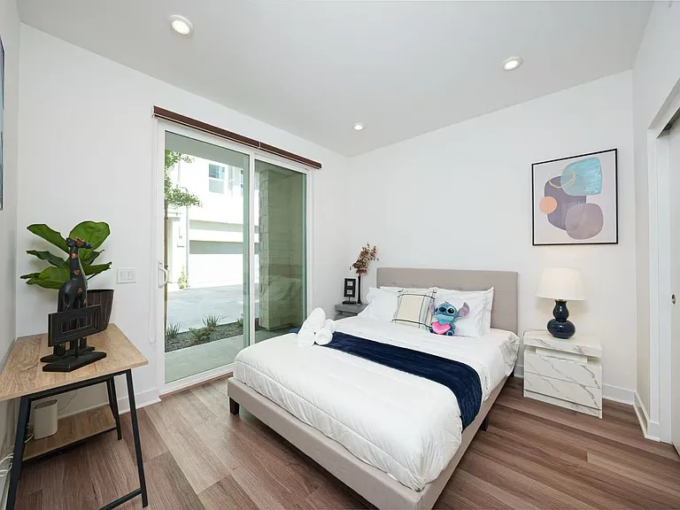 1607 W Cara Dr — Photo 13