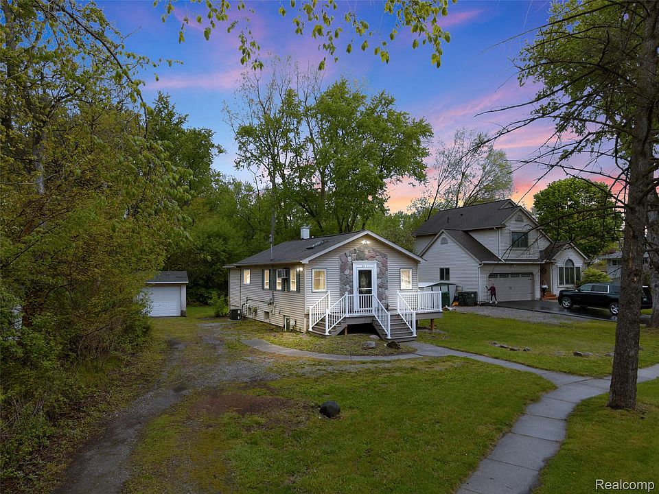 1st image of 811 Miller Rd
