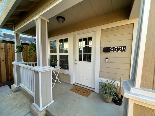 3528 Y St, Sacramento, CA 95817