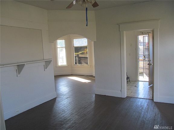 4th image of 3565 McKinley Ave