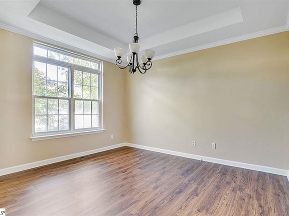 5th image of 14 Birkdale Dr