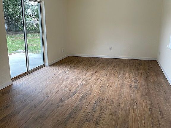 4th image of 1411 Greenway Ave
