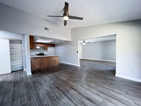5th image of 2747 Independence Ave