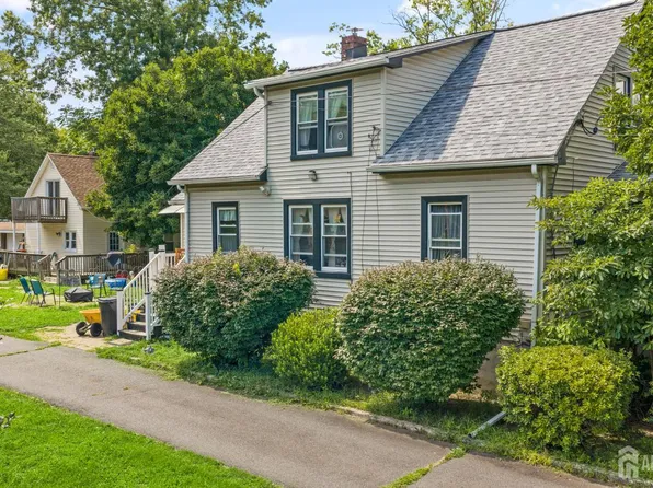192-194 Deans Ln S, Monmouth Junction, NJ 08852