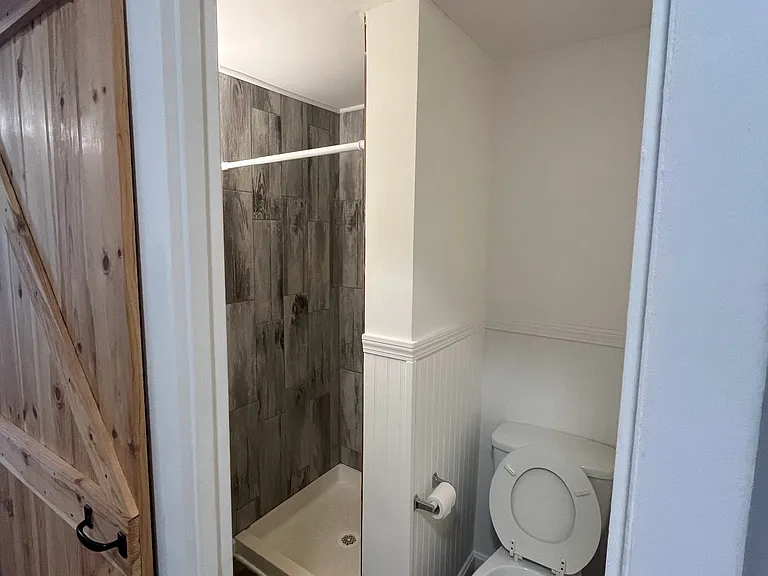 7 Home St #1R — Photo 5