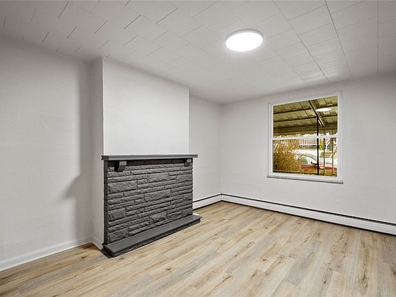 3rd image of 235 Moore Ave
