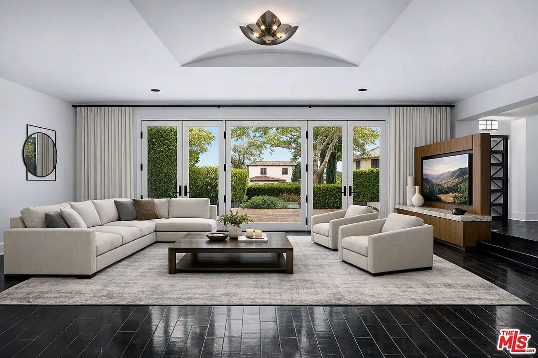 5 bed, 5.5 bath, 3894 sqft, $18,495 — Photo 4