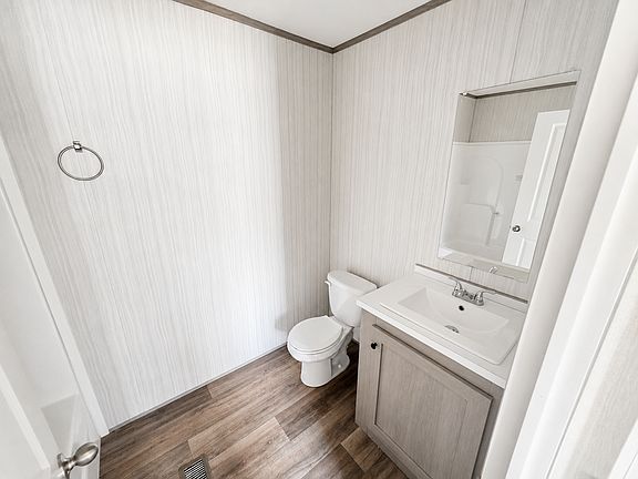 4th image of 3901 E Saint Charles Rd #312