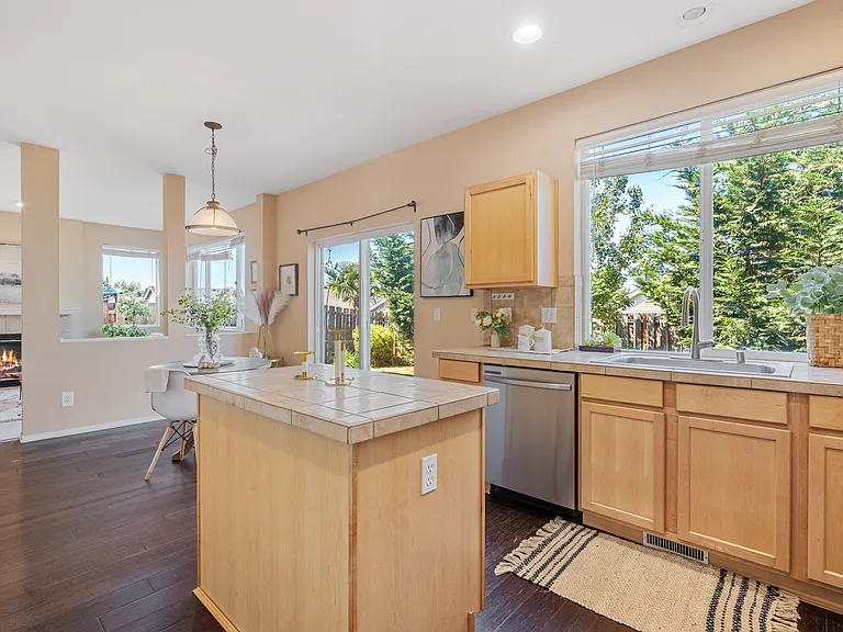 6221 Elizabeth Ave SE — Photo 21