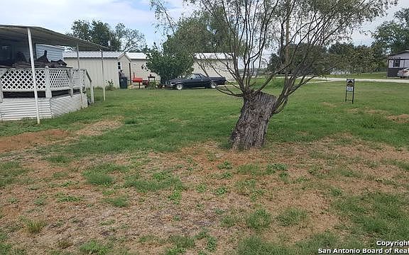 2nd image of 716 W Cheryl St