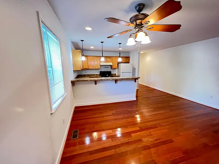 702 Delevan St — Photo 4