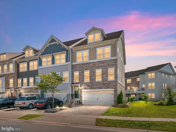 717 Rollins Ln, Glen Burnie, MD 21060
