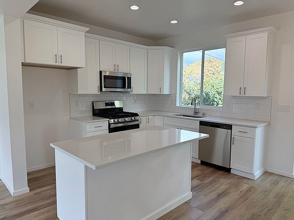3rd image of 9503 E Michielli Ln