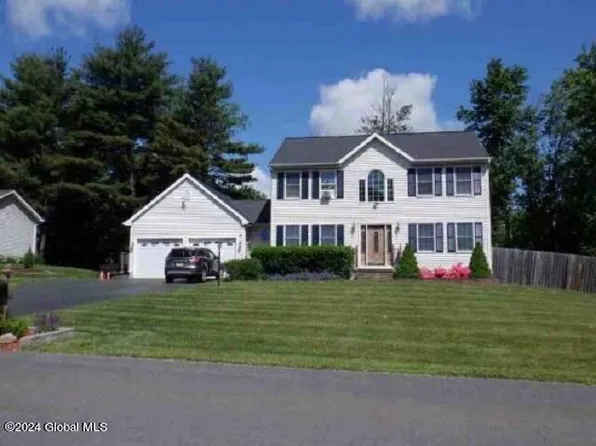 1 Squire Road, Schenectady, NY 12304