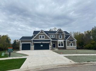7771 Greendale Dr, Byron Center, MI