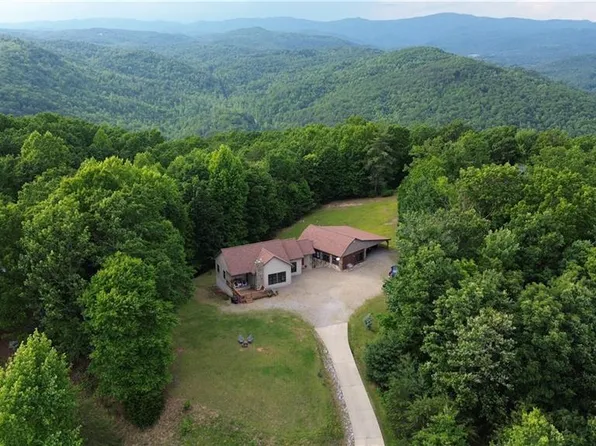1066 Highland North Rd, North Wilkesboro, NC 28659