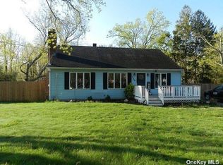 166 Smith Rd, Ronkonkoma, NY 11779