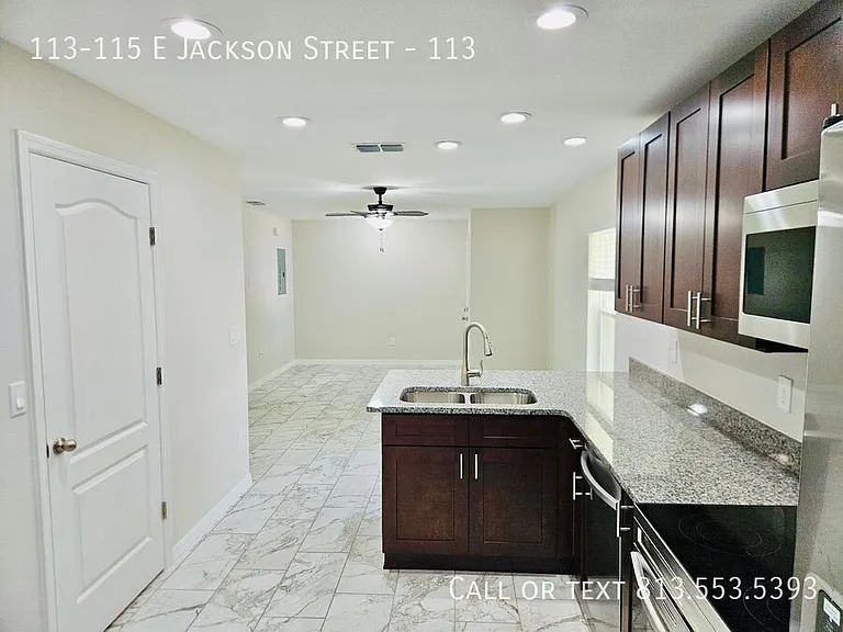 113-115 E Jackson St #113 — Photo 6