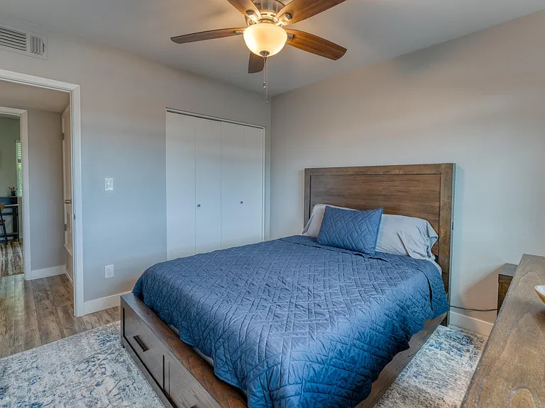 721 E Montebello Ave #203 — Photo 9