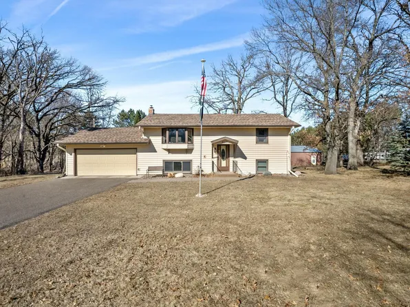 2719 207th Ave NW, Cedar, MN 55011