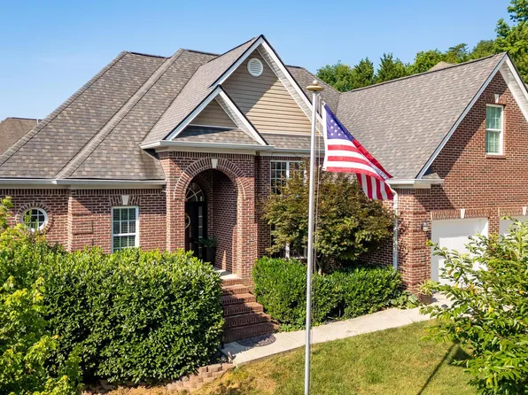 10311 Rophe Dr, Soddy Daisy, TN 37379