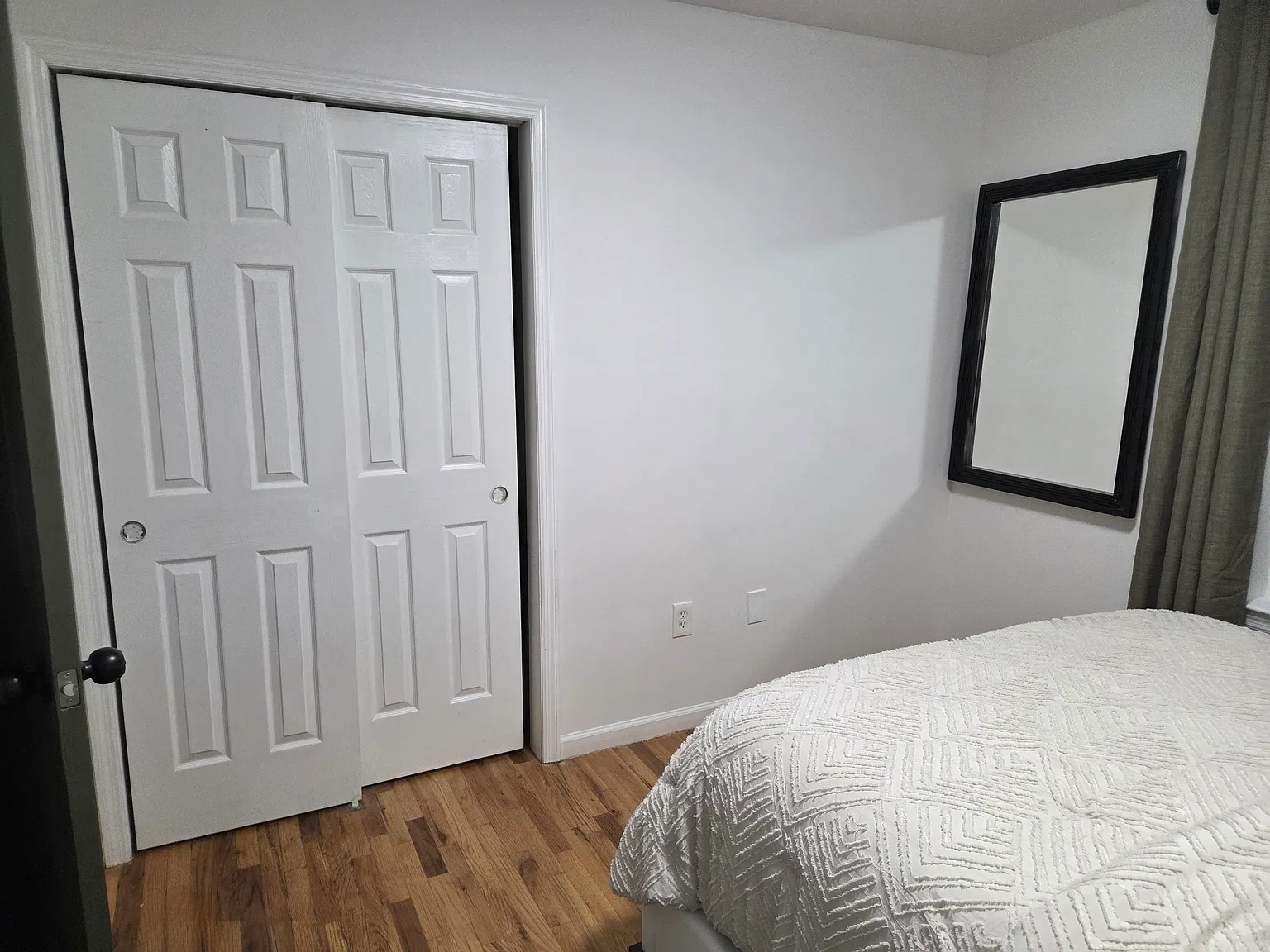 3 bed, 2440 sqft, $1,050 — Photo 3