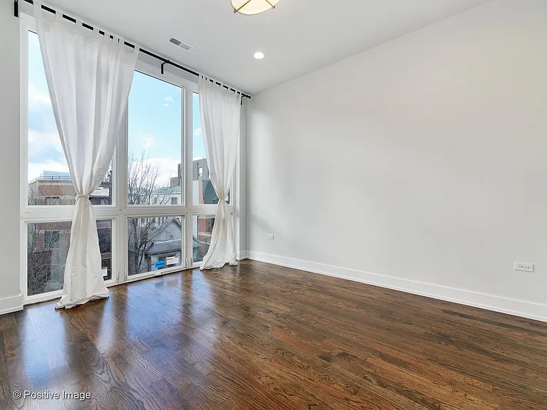 1511 N Sedgwick St — Photo 17