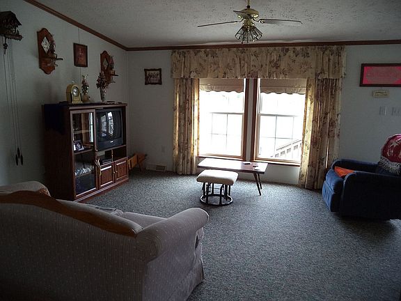 5th image of 515 W Boston Ave