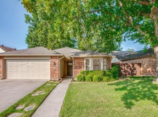 2746 Laurel Oaks Dr, Garland, TX 75044