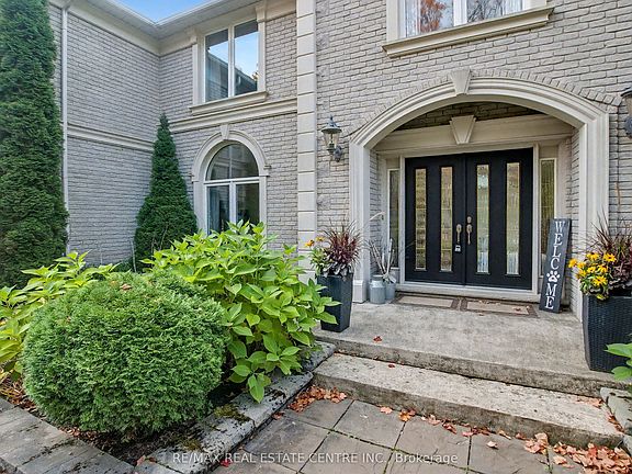 3rd image of 4220 Ennisclare Dr