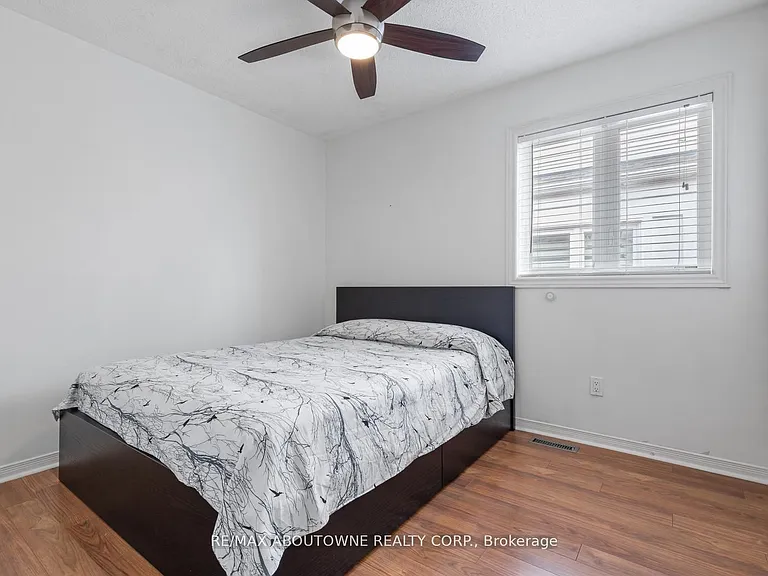 30 Harnesworth Cres — Photo 23