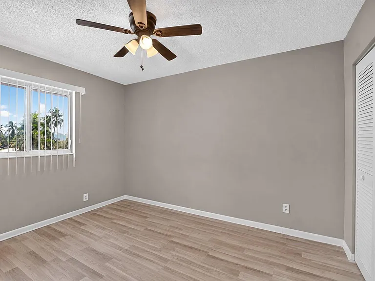 5314 Sapphire Valley — Photo 24