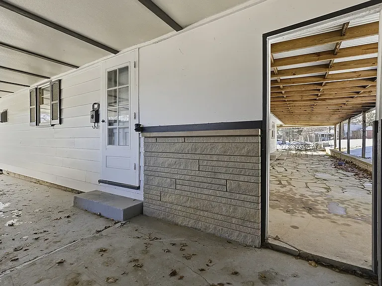 120 S Hillsdale Dr — Photo 17