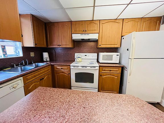 2nd image of 44 Stratford D