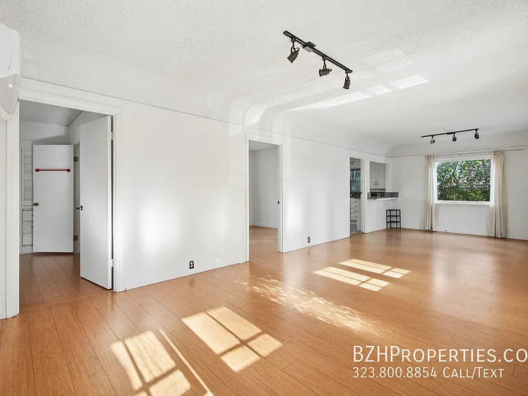 1238 N Gardner St #A — Photo 7