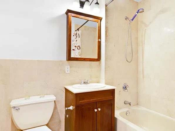 2570 East 17th Street image 17 of 25