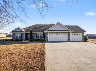 125 Apple Grove Dr, Inman, SC 29349