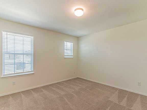 3rd image of 10362 Martin