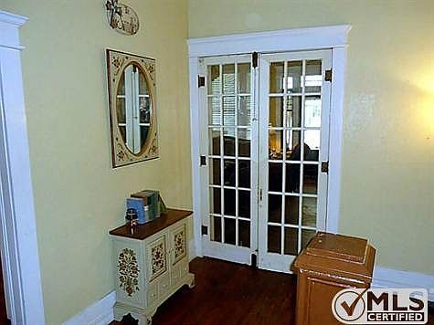 5th image of 400 N Bois Darc Ave