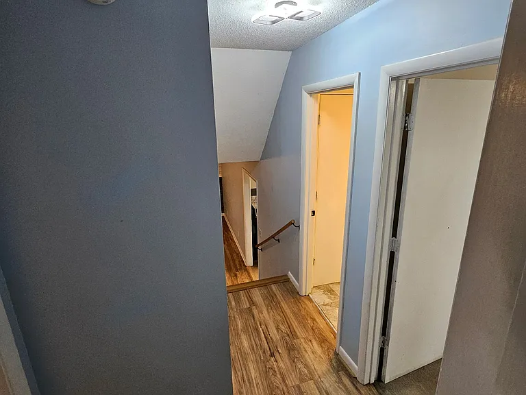205 Edgewood St — Photo 17